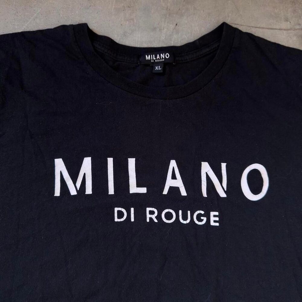 Milano Di Rouge black t-shirt with white text reading 'MILANO DI ROUGE' Size XL
